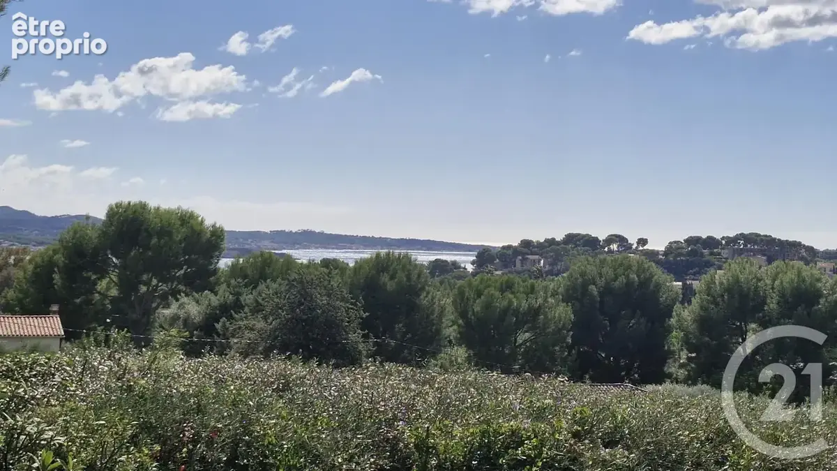 Maison 10 pièces 240 m² à vendre à Sanary-Sur-Mer (83110) - photo 3