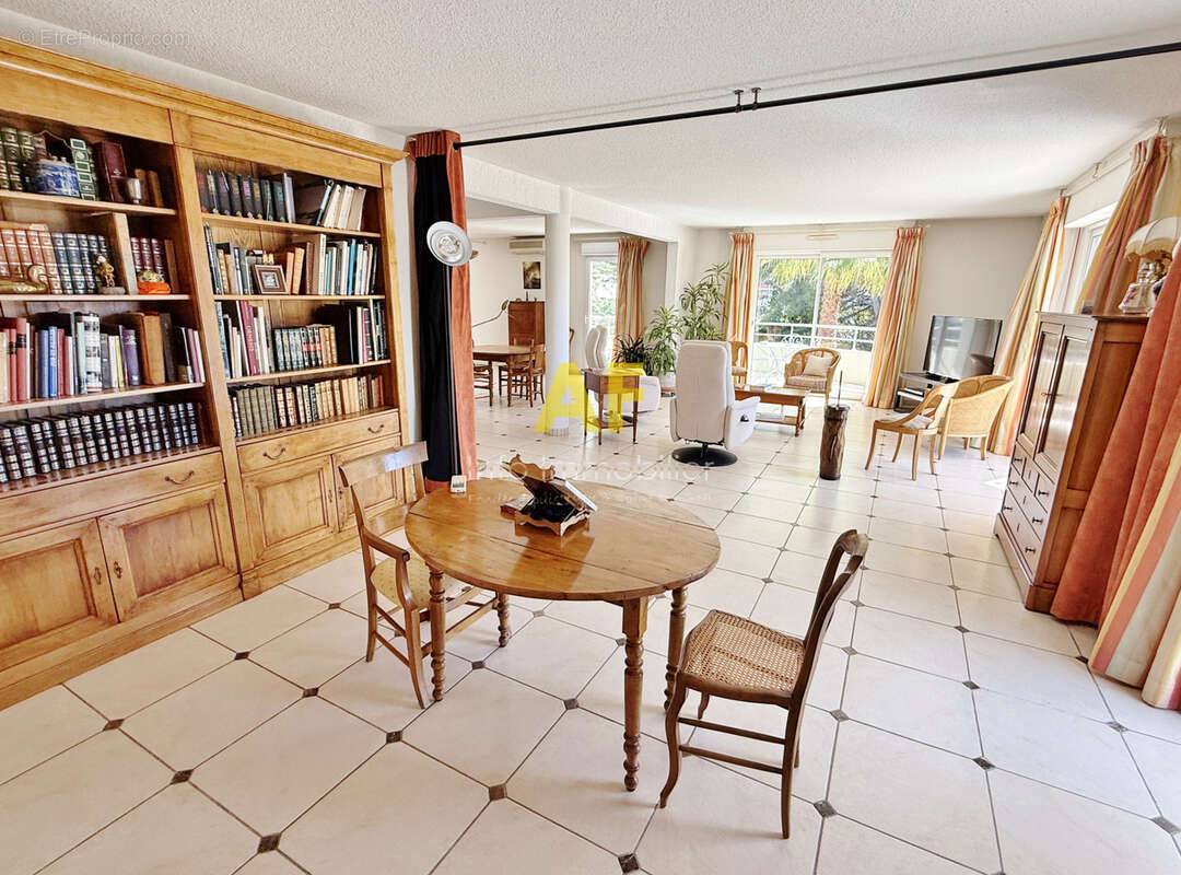 Appartement à SAINT-RAPHAEL