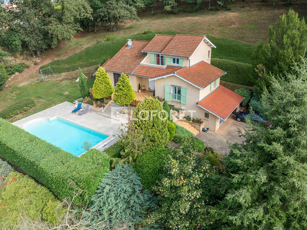 Maison à SAINT-LAURENT-DE-CHAMOUSSET