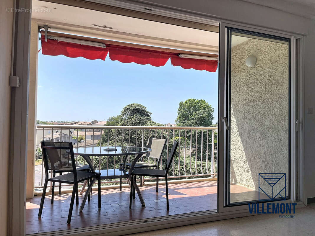 Terrasse 10m2 - Appartement à LUNEL