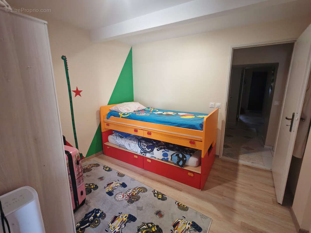Appartement T3 avec place de parking privative et cour extérieure - photo 6
