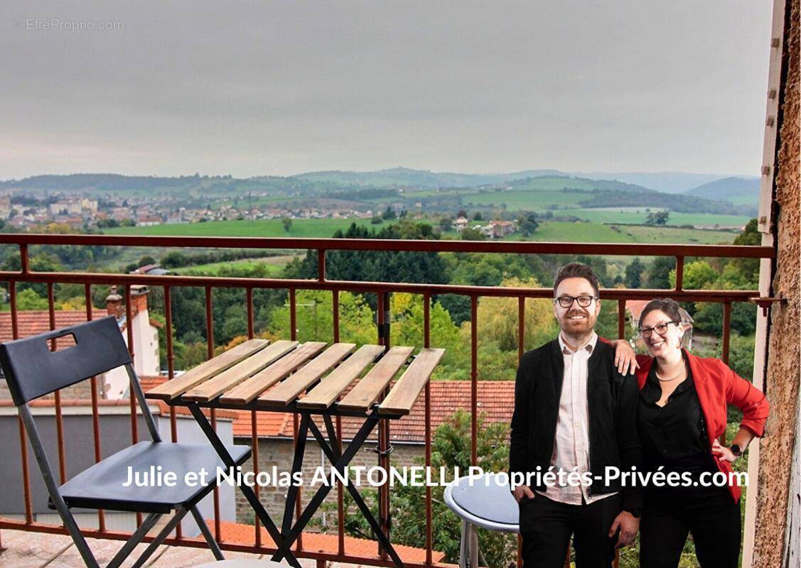 Appartement à SAINT-GENEST-LERPT