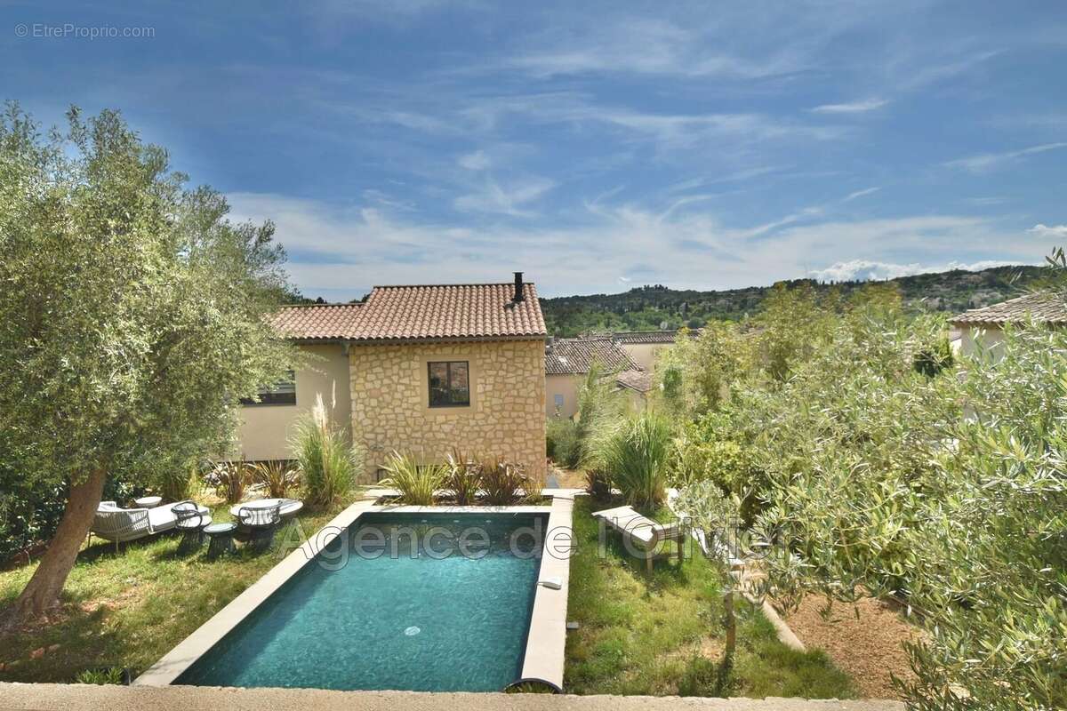Maison à VALBONNE