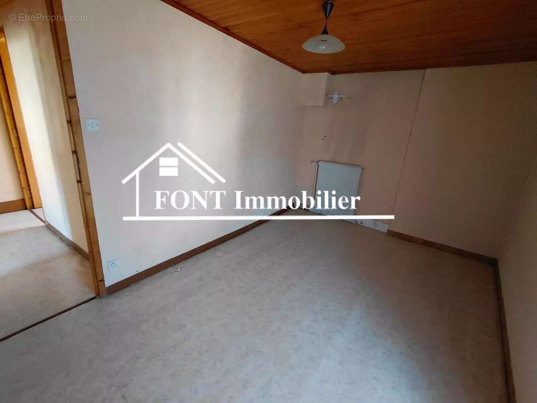 Maison à SAINT-MARTIN-LA-PLAINE