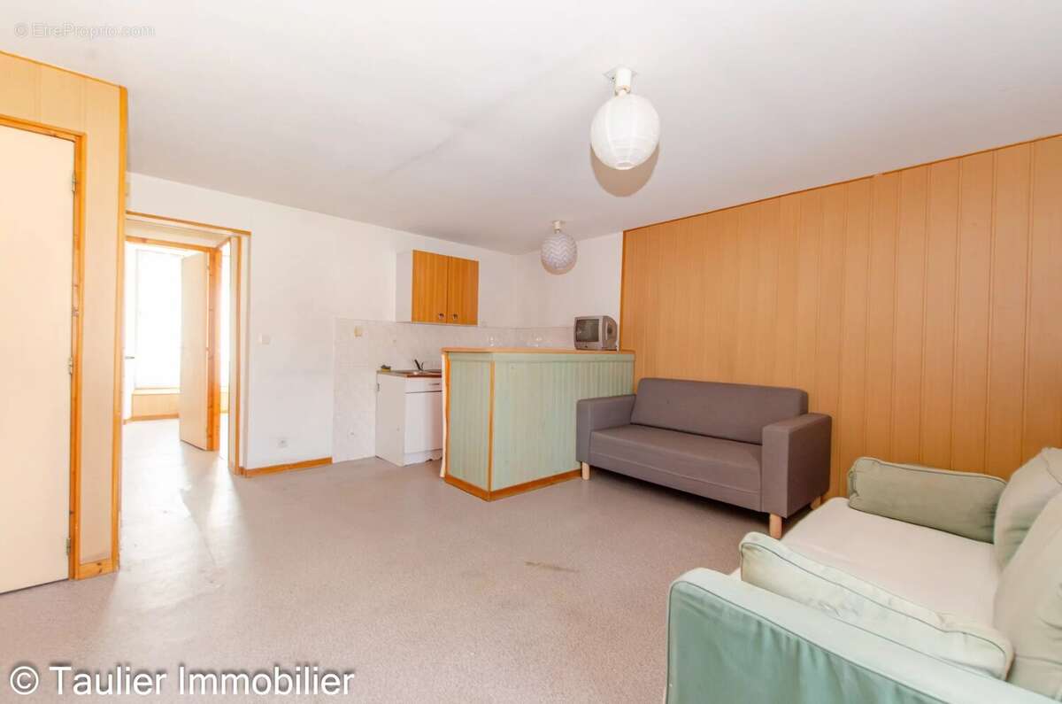 Immeuble sur trois niveaux - ST MARCELLIN - photo 6