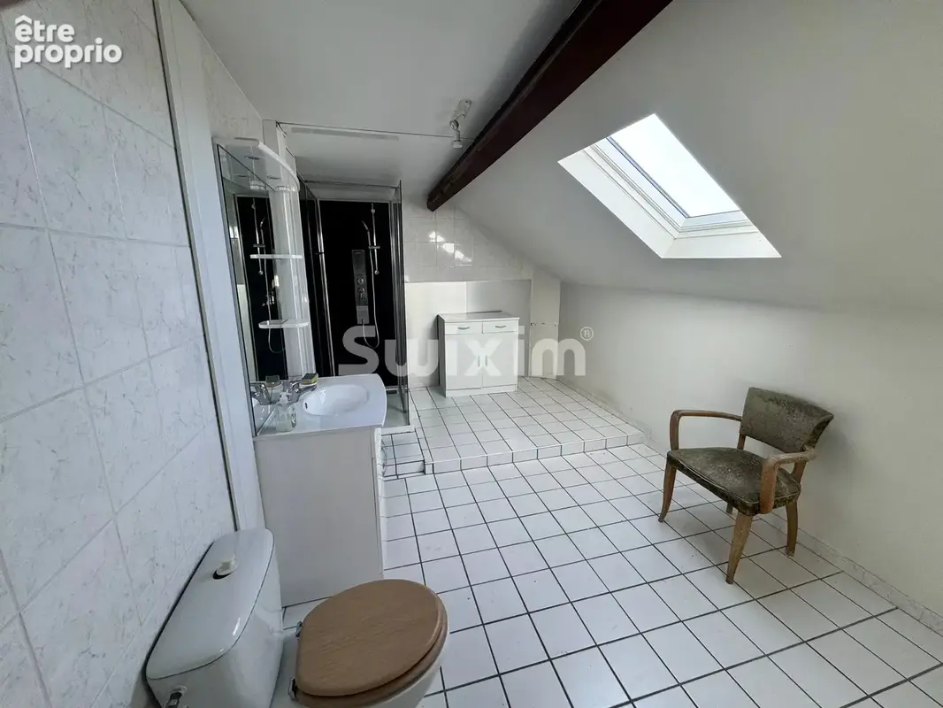 Grande maison familiale de 254 m² à Chaussin - photo 8