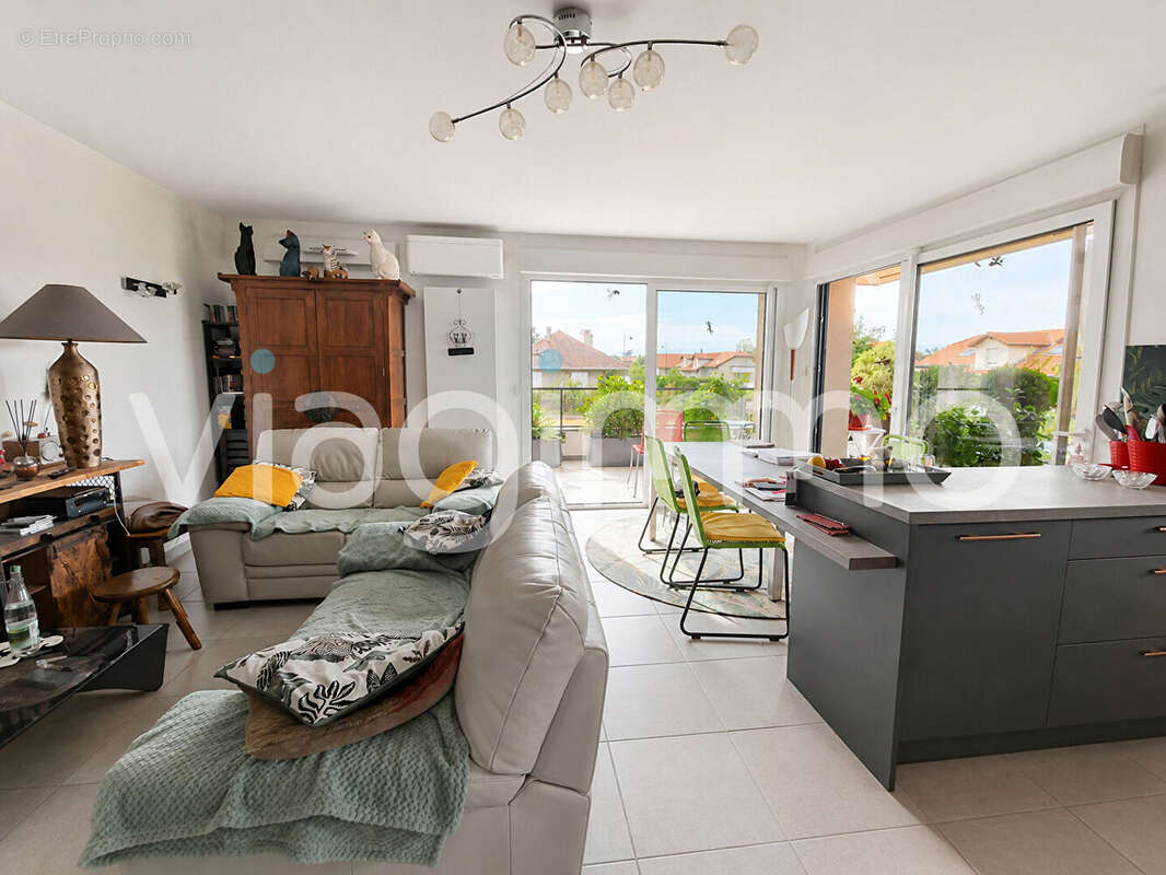 Appartement Thonon Les Bains 3 pièce(s) 83.40 m2 - photo 2