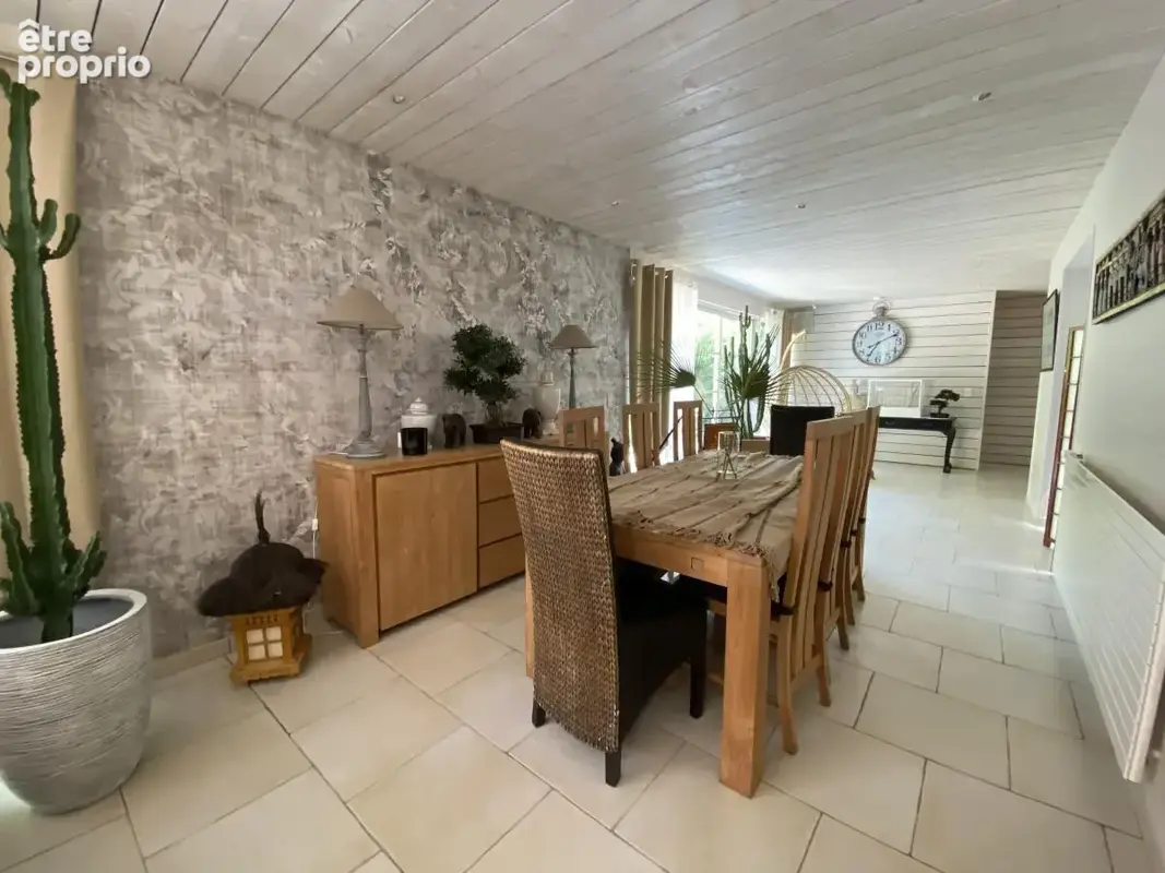 Maison 278 m² à Basse-Goulaine  - photo 9