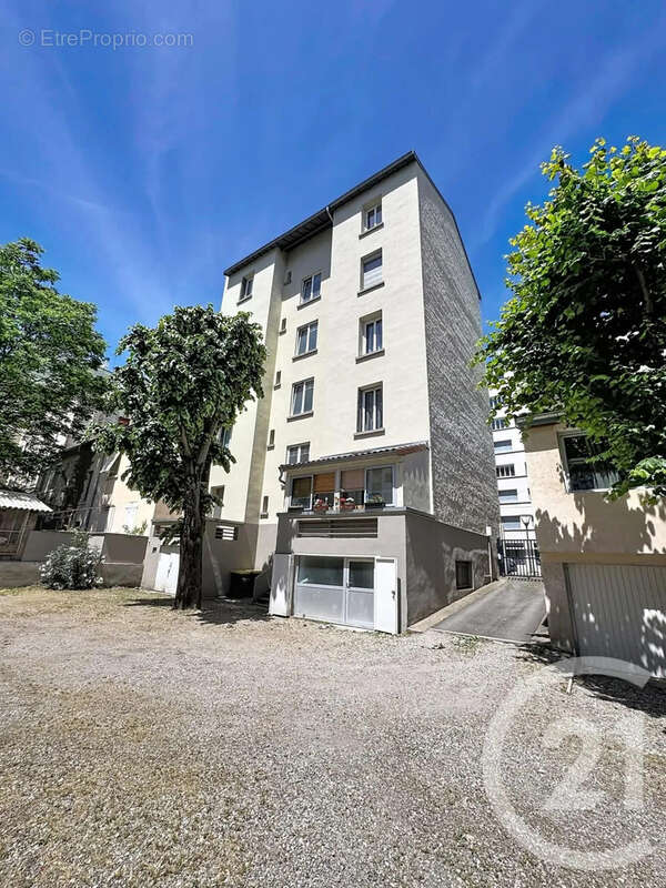Appartement à LYON-8E