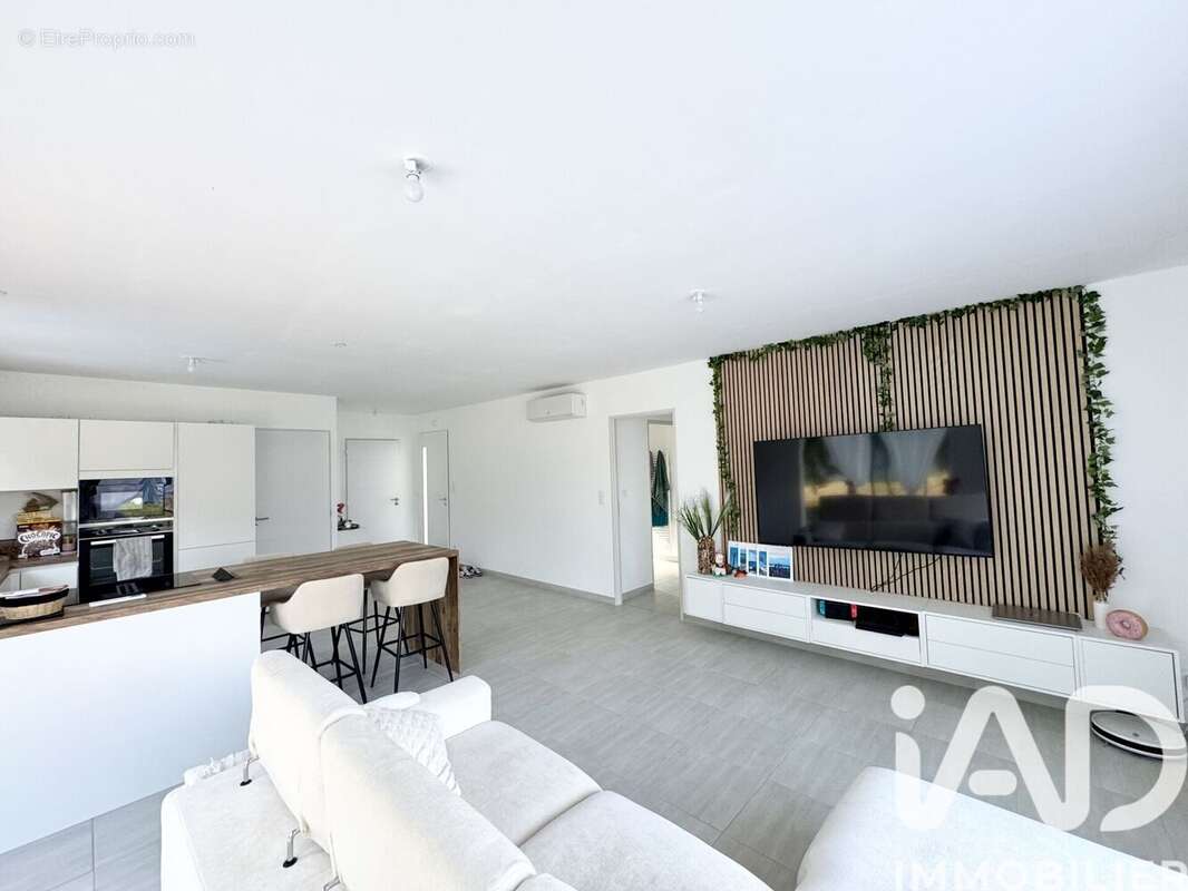 Maison 94 m² à Fouquebrune  - photo 6