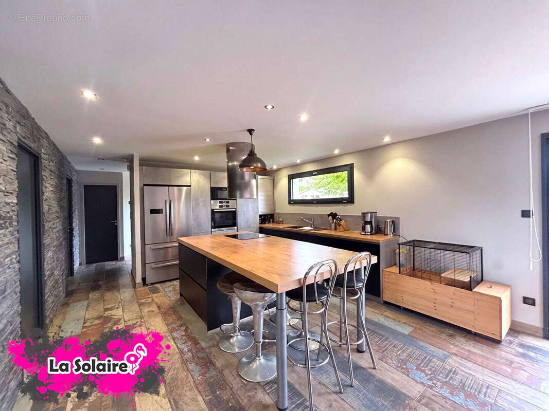 Maison 131 m² à Fontenay  - photo 7