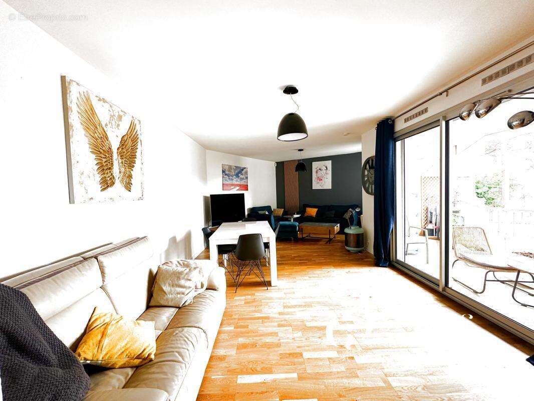 Appartement à TASSIN-LA-DEMI-LUNE