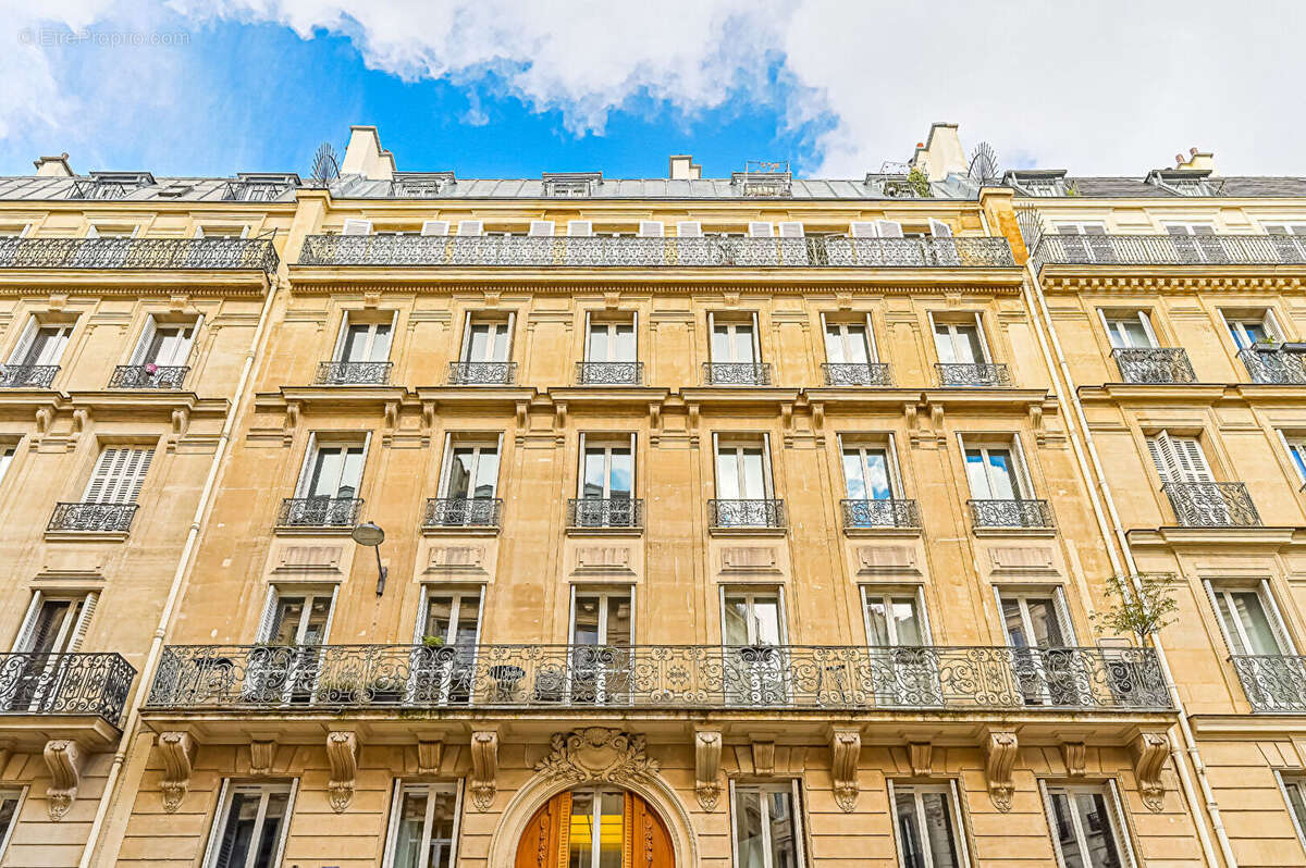 Appartement à PARIS-9E