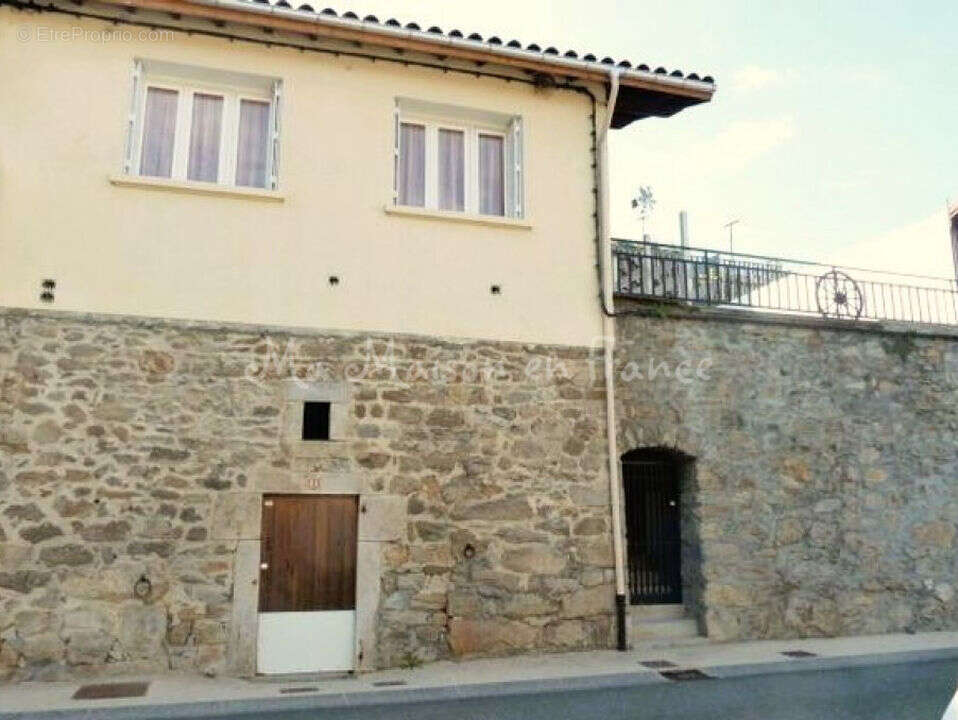 Maison à CHALMAZEL