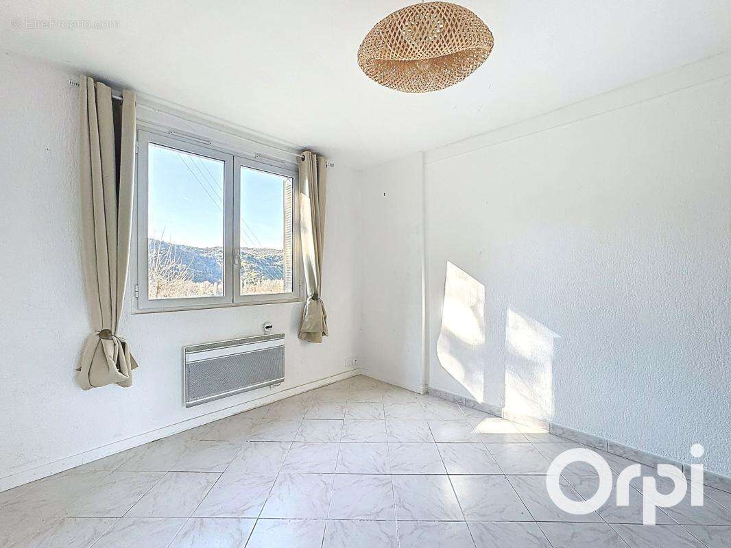 Appartement à VILLENEUVE-LOUBET