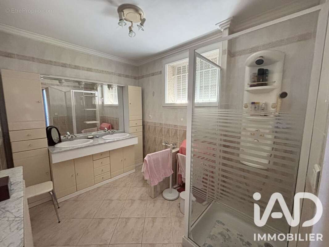 Maison 151 m² à Labarthe-Inard  - photo 6