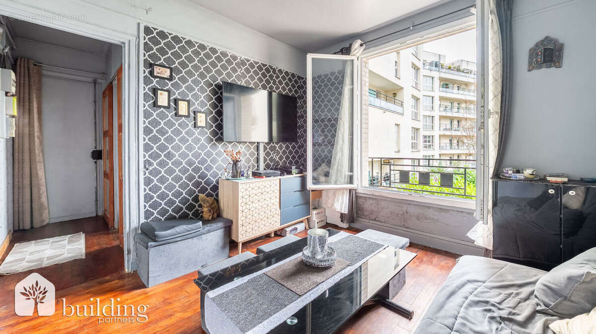 Appartement à COURBEVOIE