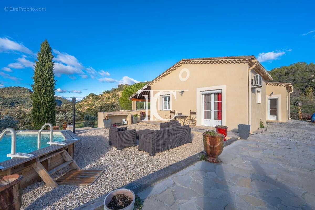 Maison à SAINT-ANDRE-DE-CRUZIERES