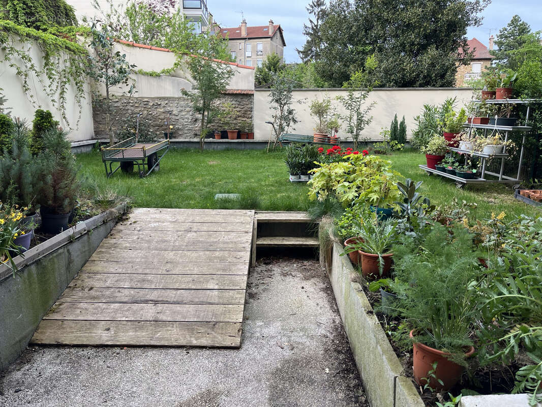 Commerce à SAINT-MAUR-DES-FOSSES