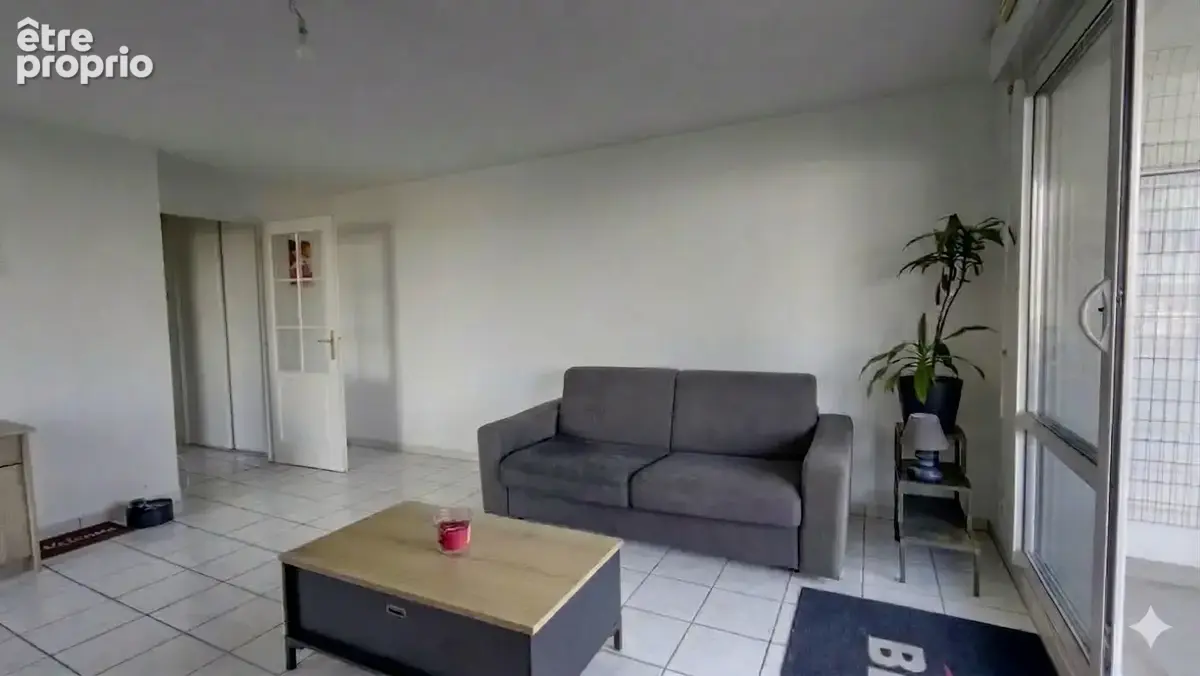 À VENDRE à BESANCON , T2 avec piscine collective extérieure   Vue panoramique sur Besançon et prestations haut - photo 2