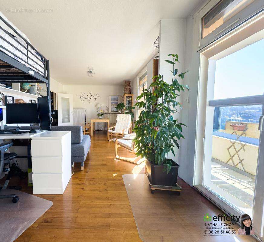 Appartement à SAINT-ETIENNE