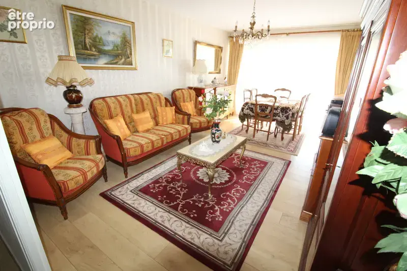 Appartement avec ASCENCEUR à vendre avec 3 CHAMBRES et 5 pièces LA ROCHE SUR YON (85) - photo 14