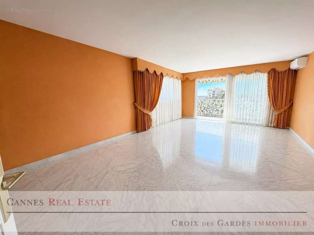 Appartement à CANNES