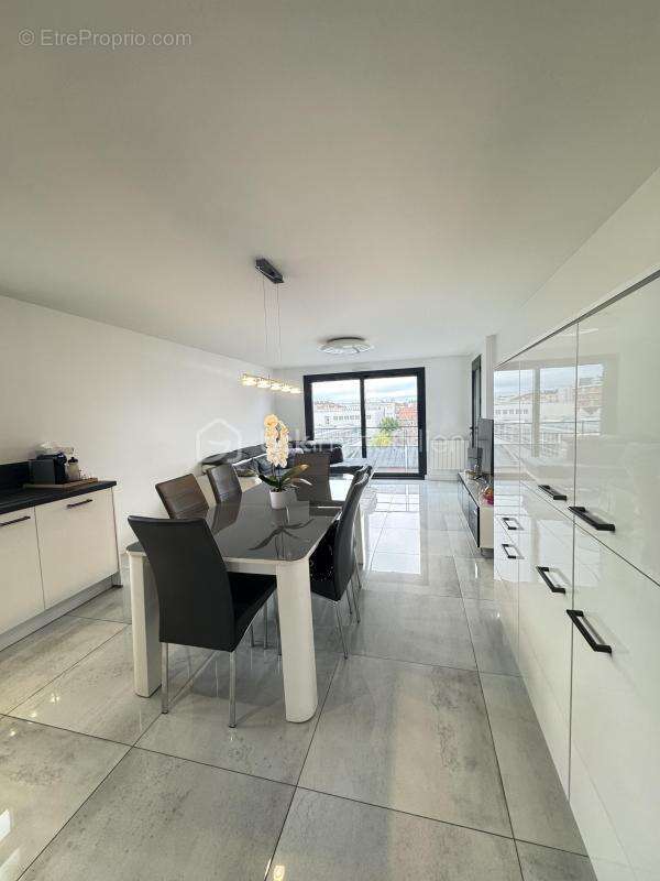 Appartement à VITRY-SUR-SEINE