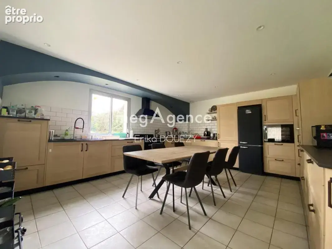 Longère 250m²  7 chambres magnifique jardin avec annexes - photo 7