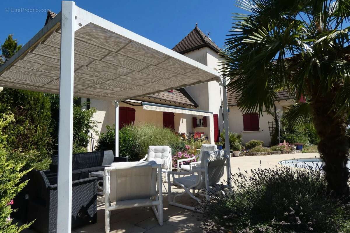 Coteaux du couchois - belle propriete avec piscine - photo 2