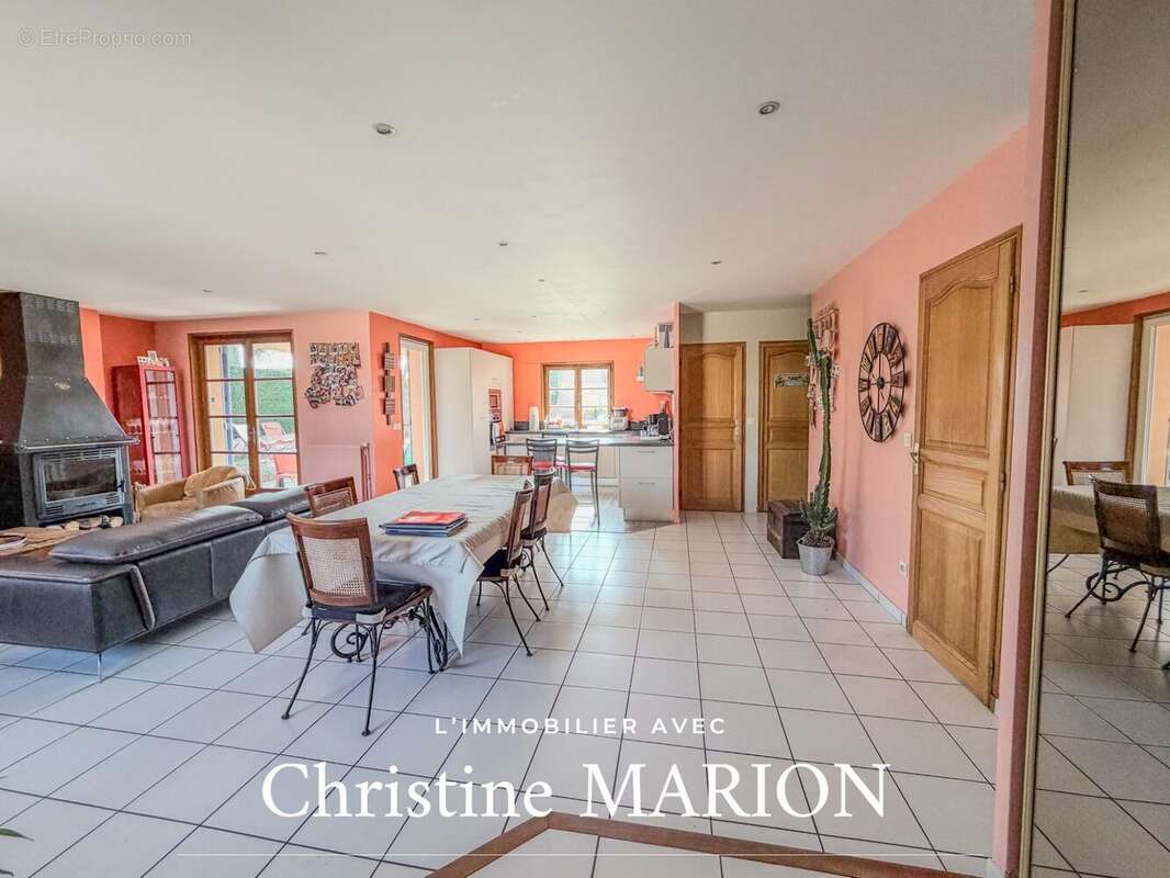 Maison 190 m² à Veauche  - photo 5
