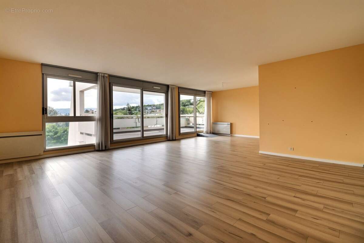 Appartement à CHAMALIERES
