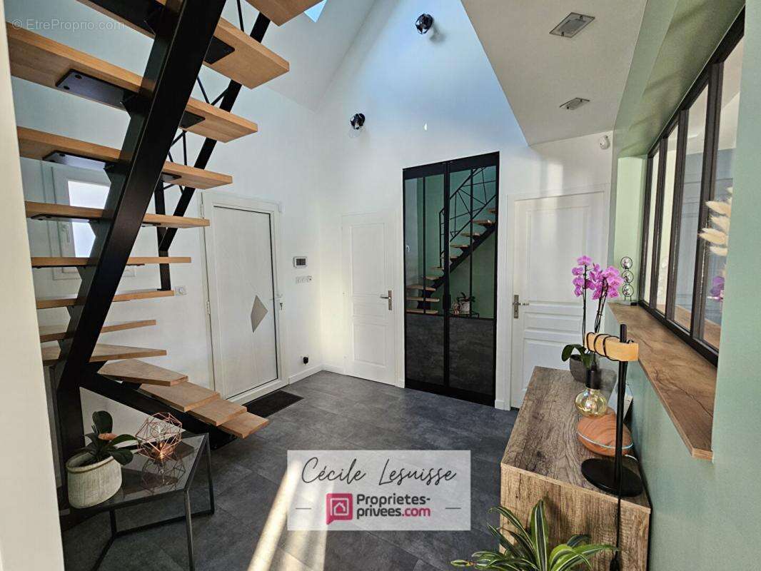 Maison à LES TROIS-PIERRES