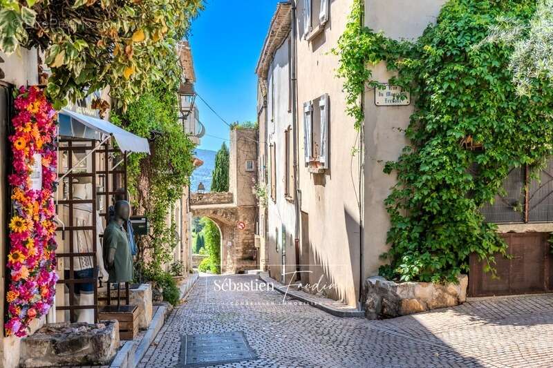 Commerce à LE CASTELLET