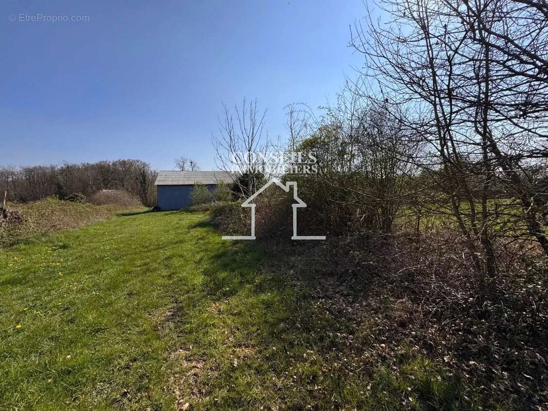 Maison à SAINT-JULIEN-DU-SAULT