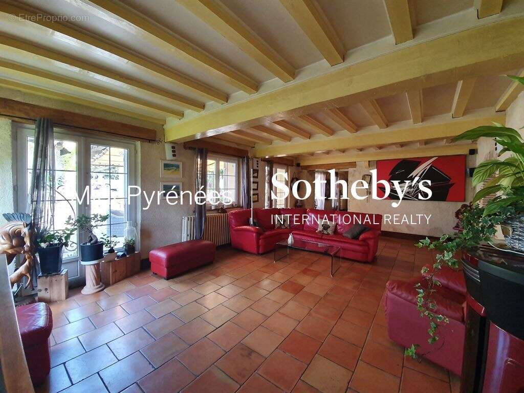 Maison à SAINT-JEAN-POUTGE