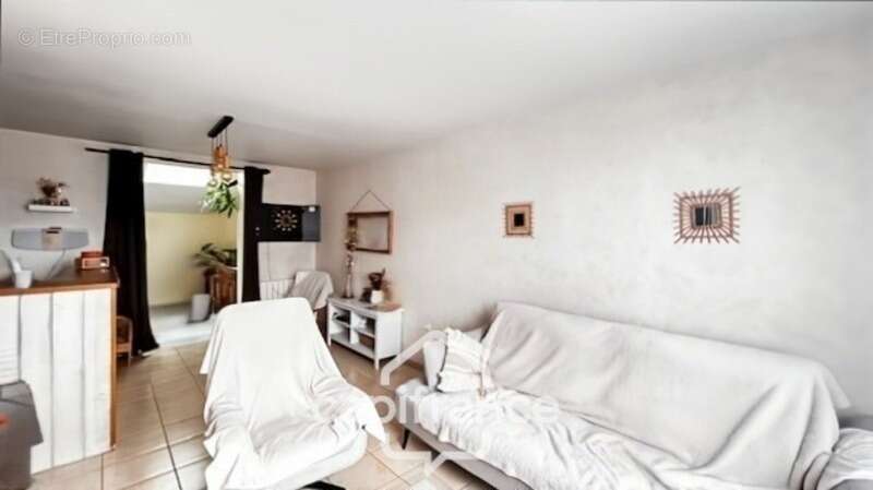 Maison à VARENNES-VAUZELLES