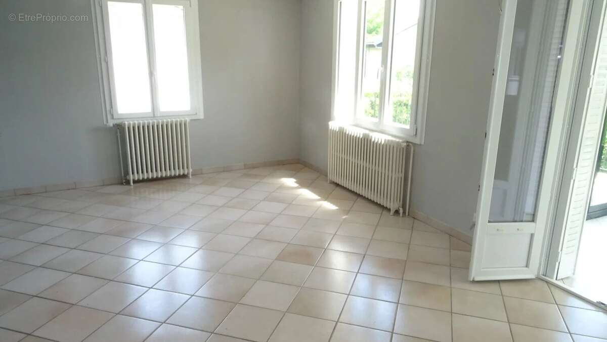 Maison à CHEVIGNY-SAINT-SAUVEUR