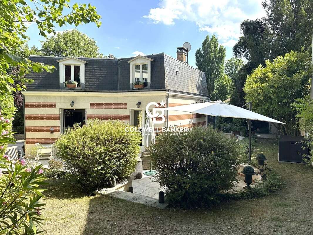 Maison à LE VESINET