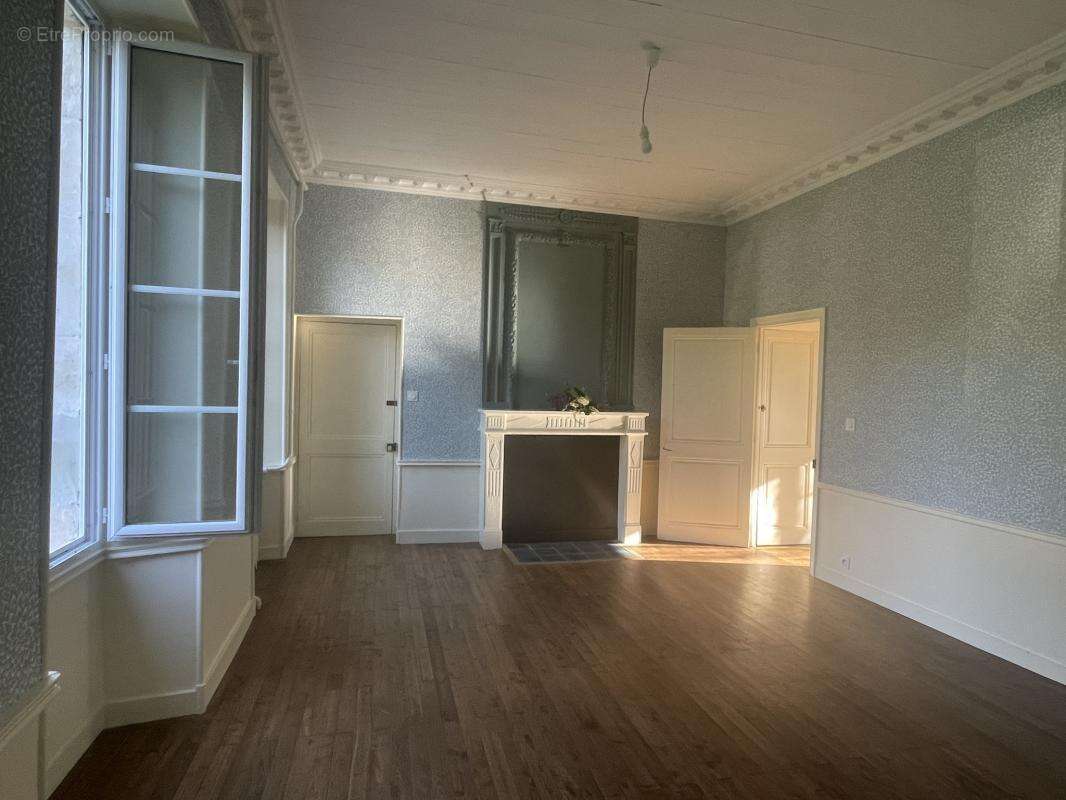 Maison à CHAILLE-LES-MARAIS