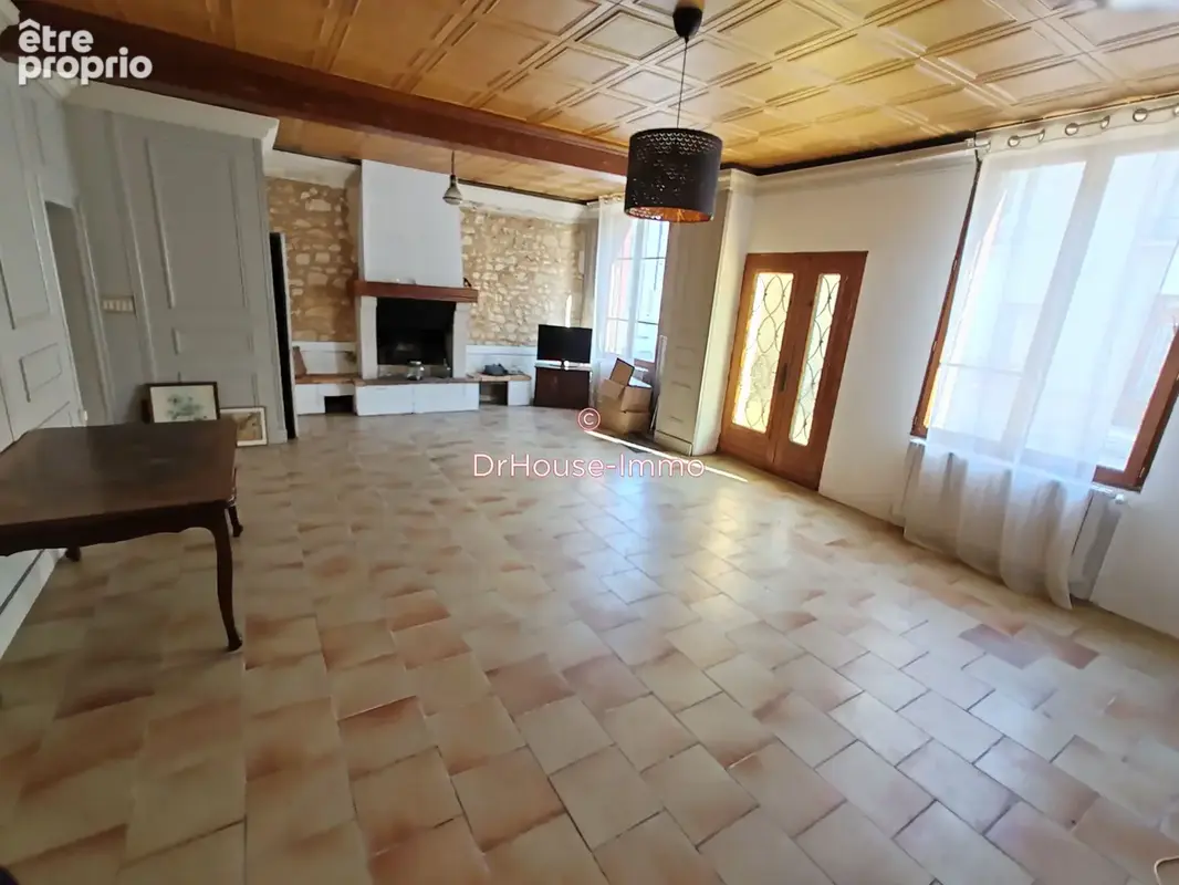 Maison 8 pièces 187 m² à vendre à Tournon-Saint-Martin (36220) - photo 10