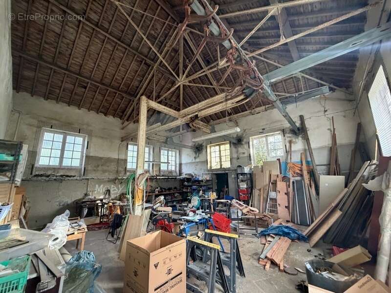 Exclusivité - entrepot / hangar / bureaux - carhaix plouguer (29) - photo 2