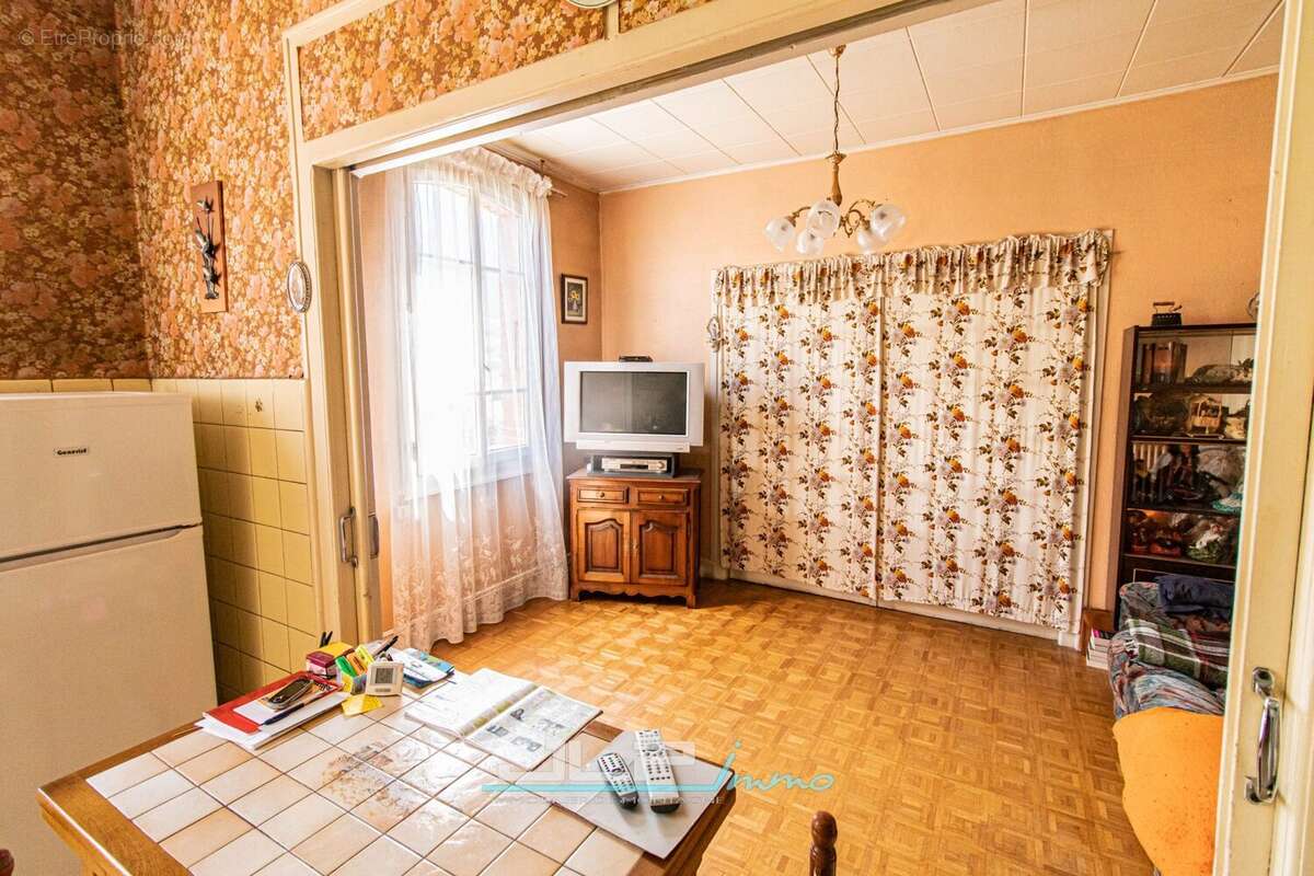 Maison 194 m² à Magland  - photo 4