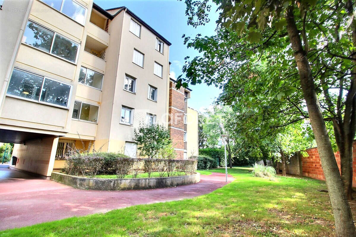 Appartement à GENNEVILLIERS