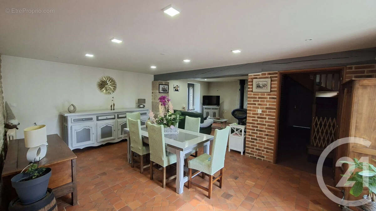 Maison 141 m² à Pre-Saint-Evroult  - photo 2