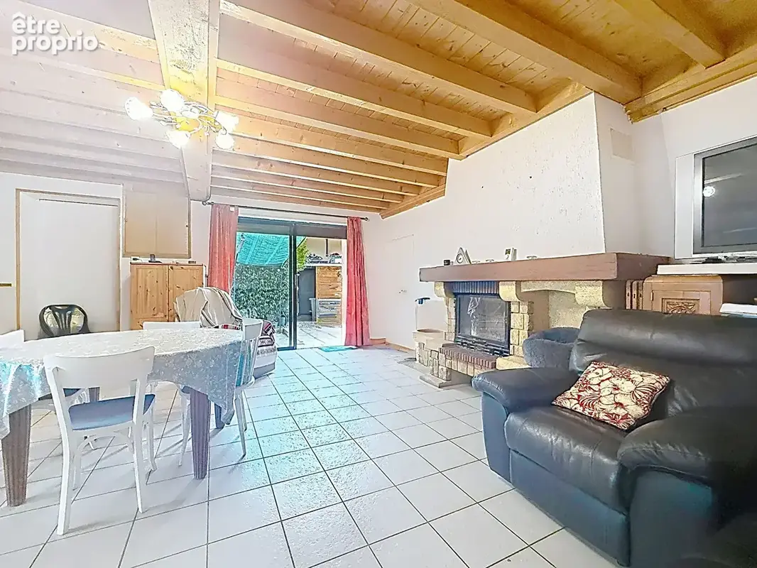 Maison Ruy Montceau 5 pièce(s) 160 m2 - photo 2