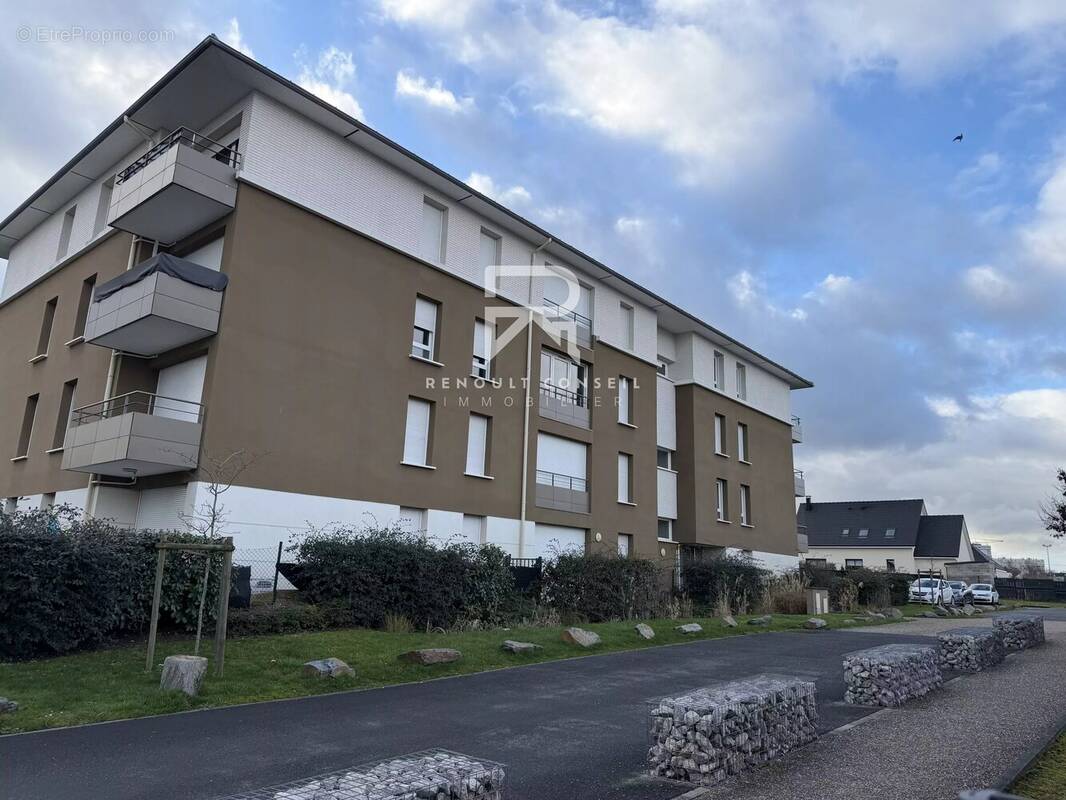 Appartement à SAINT-ETIENNE-DU-ROUVRAY