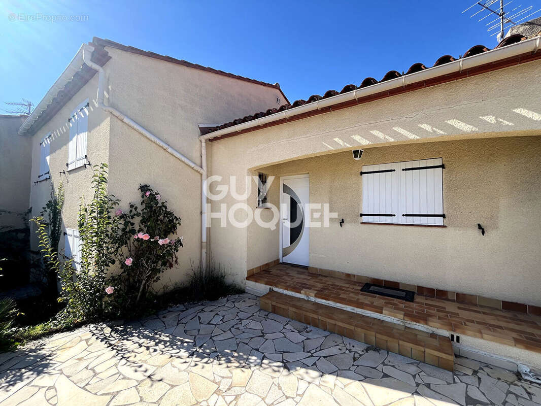 Maison à VILLENEUVE-DE-LA-RAHO