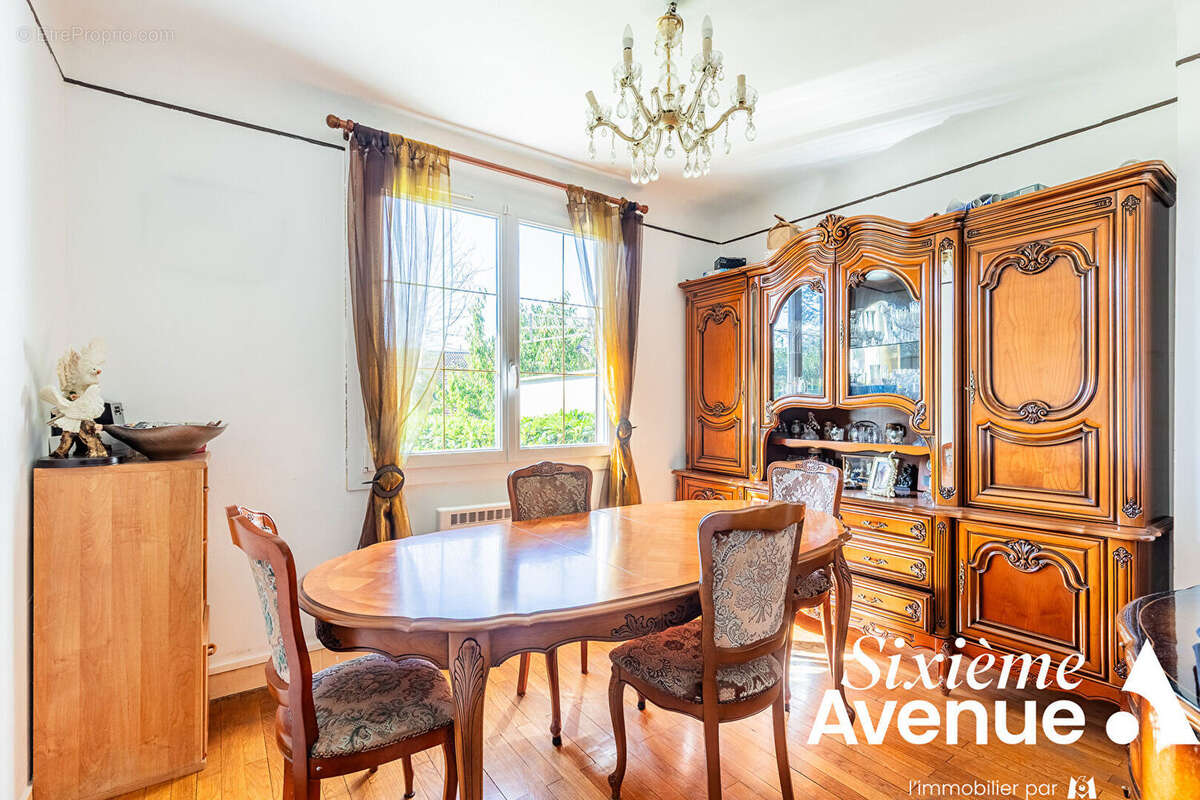 Maison à SAVIGNY-SUR-ORGE