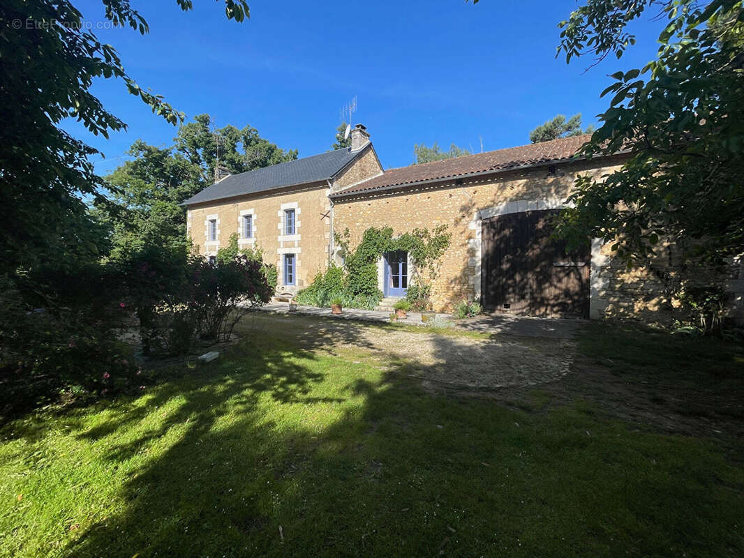 Maison à POUILLE